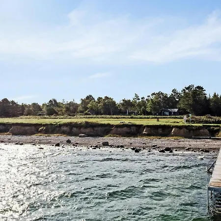 Semesterbostad Architect-designed House With Sea View