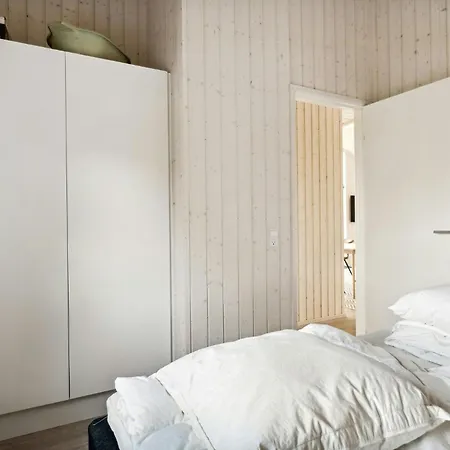 Architect-designed House With Sea View Semesterbostad *