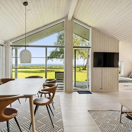 度假居 Architect-designed House With Sea View 卡伦堡