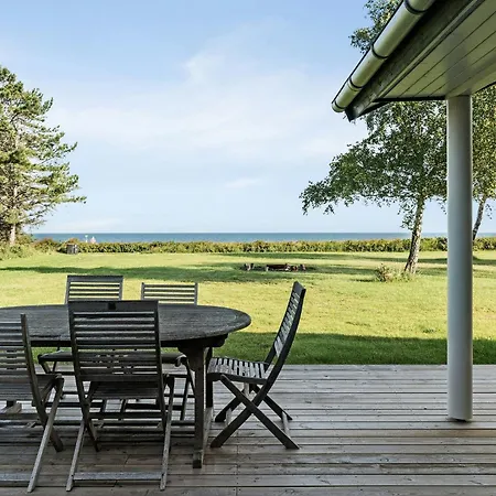 Semesterbostad Architect-designed House With Sea View *