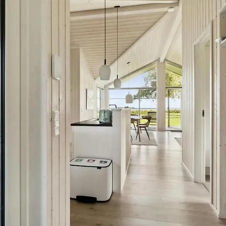 Architect-designed House With Sea View 度假居 *