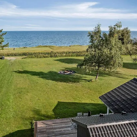 Architect-designed House With Sea View Semesterbostad *