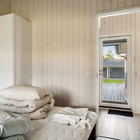 Semesterbostad Architect-designed House With Sea View *