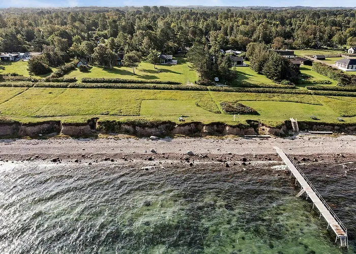 Hébergement de vacances Architect-designed House With Sea View *